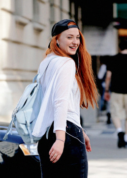 nataliaromancvax:  Sophie Turner out and