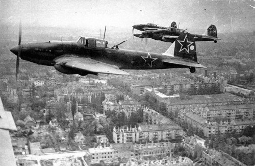 Soviet IlyushinIl-2 planes above Berlin (Germany, 1945).