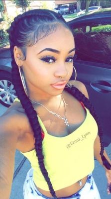 naturalhairqueens:  baby hairs laid af