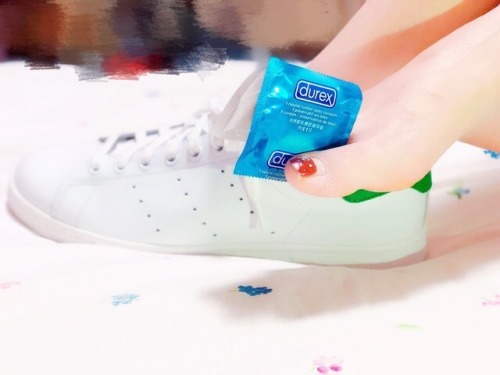 sexqianc: sexqianc: 很美味，是不是呀！上图加我QQ「WeChat 用户请私聊我」可以一起玩哦 粉丝福利入会即可无偿线下名额有限咨询主页QQ