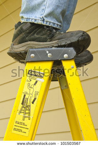 broackobama:   fakebabyfromamericansniper: a NSFW blog but instead of porn it’s just pictures of unsafe work practices    LMAO