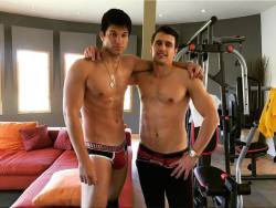 hotmalecelebs87:  Keegan Allen and James