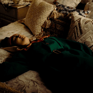 katbarrellgifs:    Nicole Haught - 3x06 ‘ If We Make it Through December ‘     