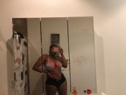 loli-dolly:  I’ve been struggling so much, I’m so poor and hungry but at least my body looks nice🤷🏽‍♀️