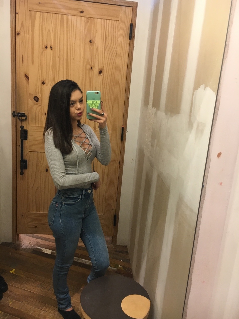 alexiaa521:  Fitting room flowwww