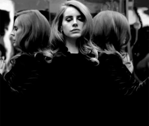 lanadel-erious:  xox lana 
