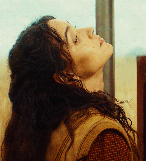 ADRIA ARJONA AS BIX CALEEN.