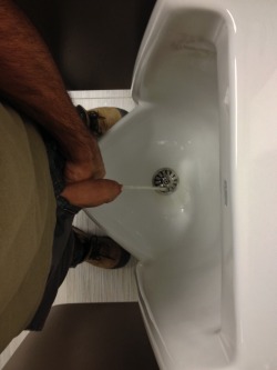 pissandbeer:  Even at school I have to pee!