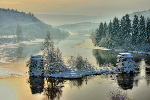 Nidelv River by Svein Bjerkholt on Flickr.