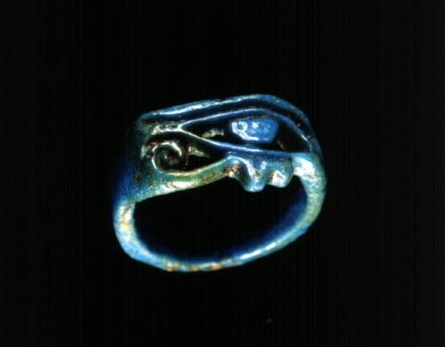 Wadjet Eye Finger RingGlazed faience wadjet (“Eye of Horus”) finger ring. New Kingdom, 18th Dynasty,