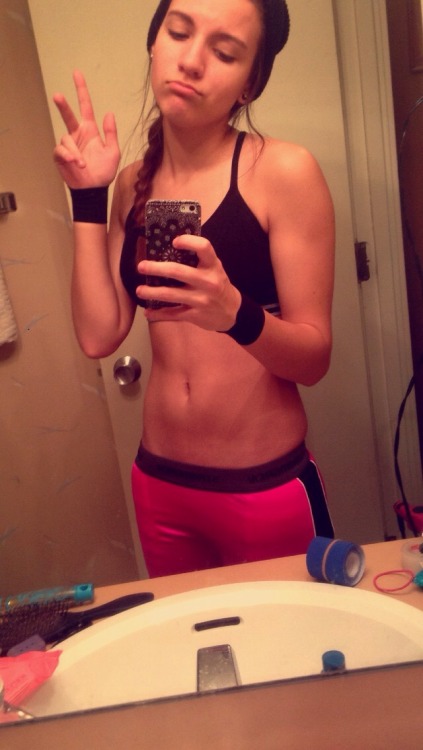stayfl0ssy:  saygxxdnight:  stayfl0ssy:  gm0neyyo:  stayfl0ssy:  gunna b a boxer  hecka becca  GMONEY the real mvp 💯  Lil bby where ur shirt at  I lost it in the snow :-(