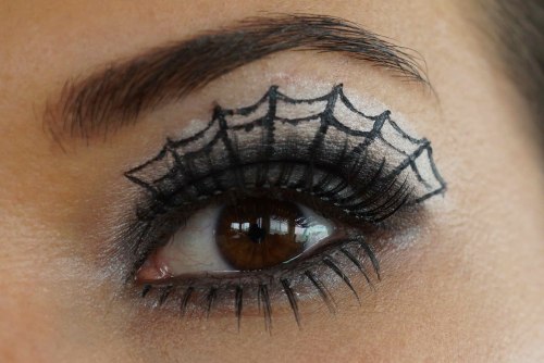 losethehours:  doitsuyourlordandsavior:  sixpenceee:  A compilation of halloween themed eye make-up.