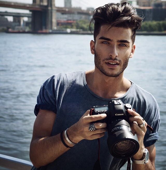 adls-xxx:  isnthedreamy1994:  bae  😍😍😍😍😍😍 