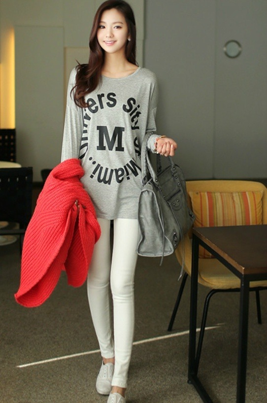 luckypost2:  http://www.luckypost.com/kim-a-ram-shopping-mall-fitting-model-17/Kim