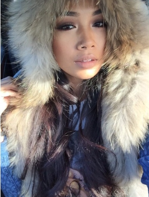 bombshellssonly:  @dsonshine