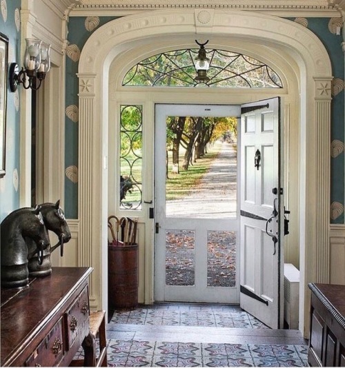 motherofsoutherncharm: Source: Town and Country