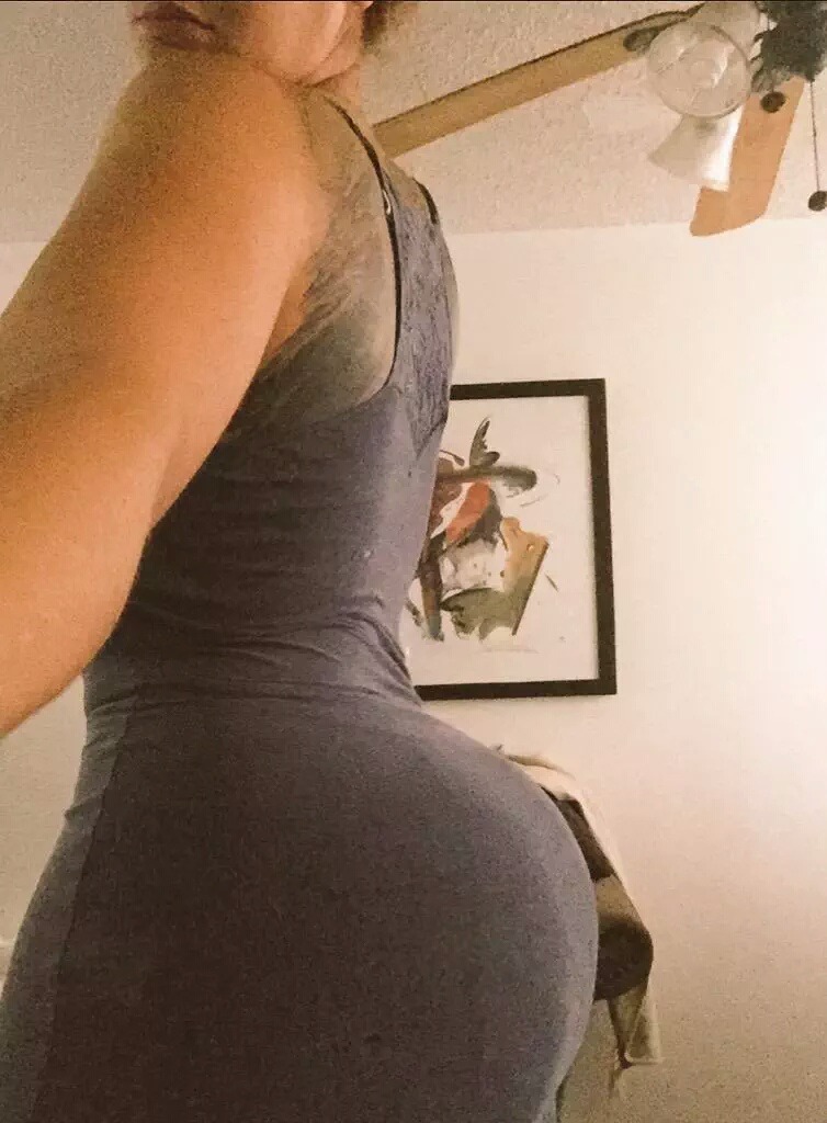 everydayphotos77:  Avi has a big ol butt!