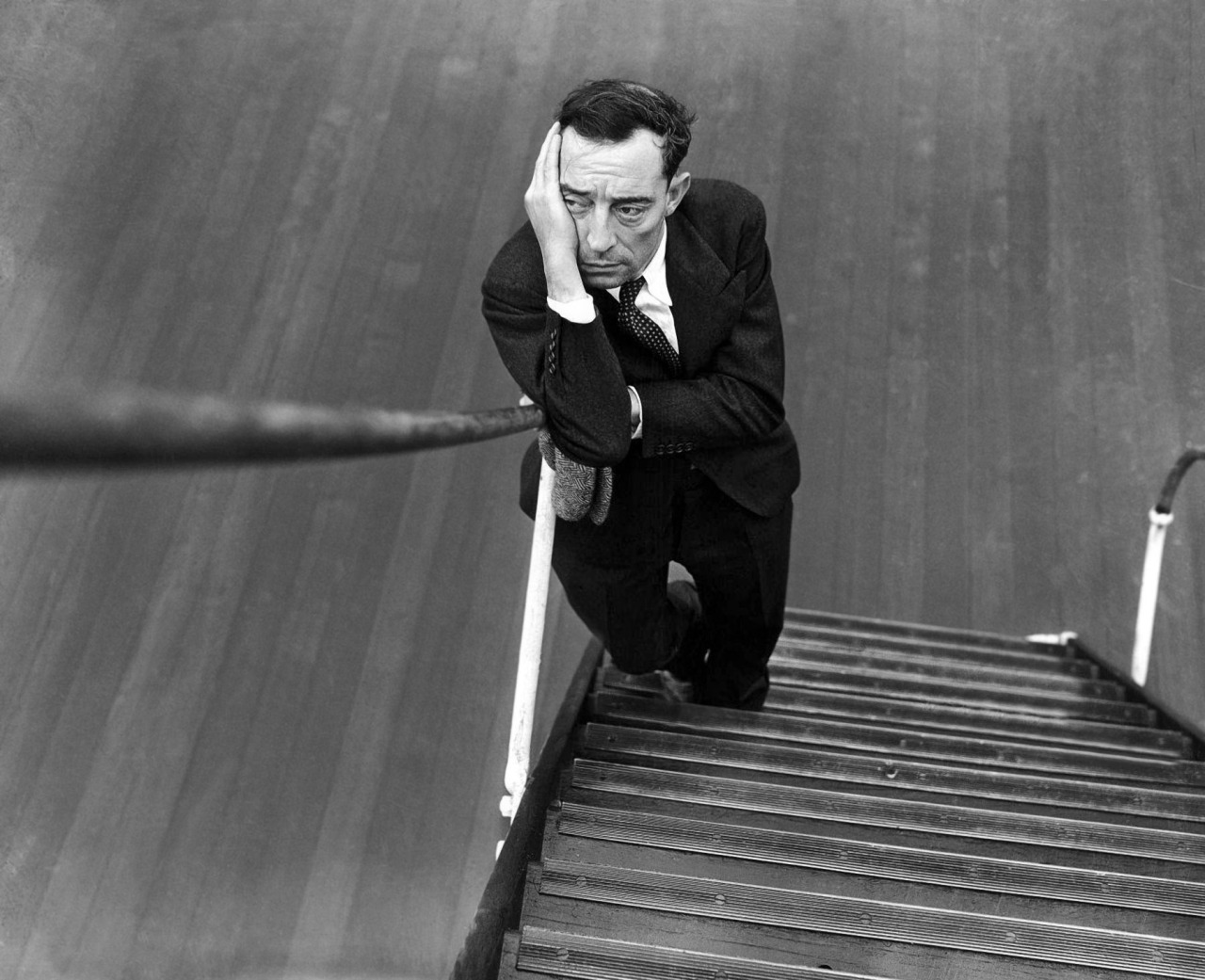 vivipiuomeno:  Buster Keaton on the boat returning from France, 1934 