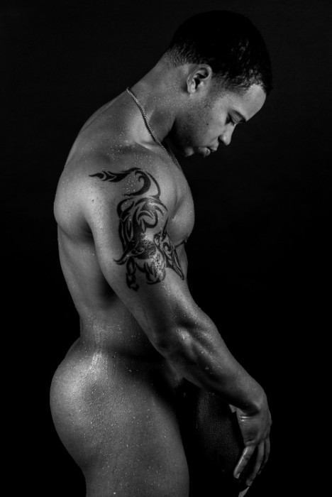 dominicanblackboy:Cute hotboy James Halloway fat pretty ass!😍
