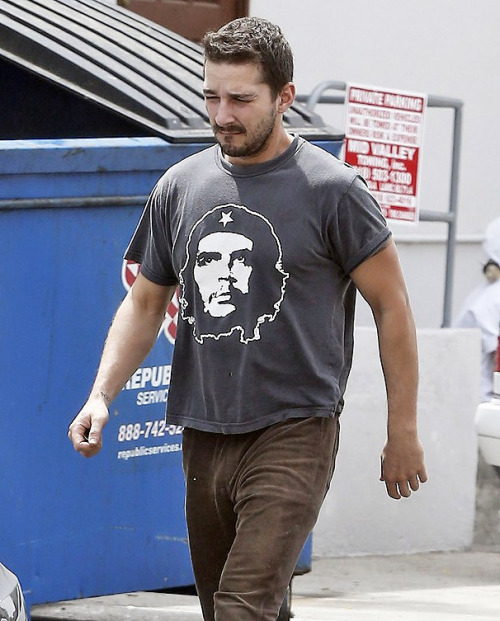 Sex Shia Labeouf’s bulge. pictures