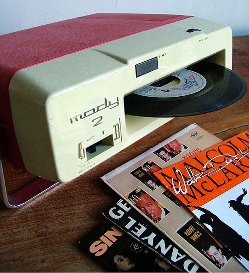 quadrafonica:  1975 Mady 2 Record Player 