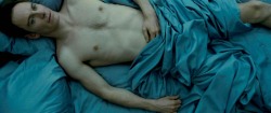 fameshowing:  Michael Fassbender in Shame