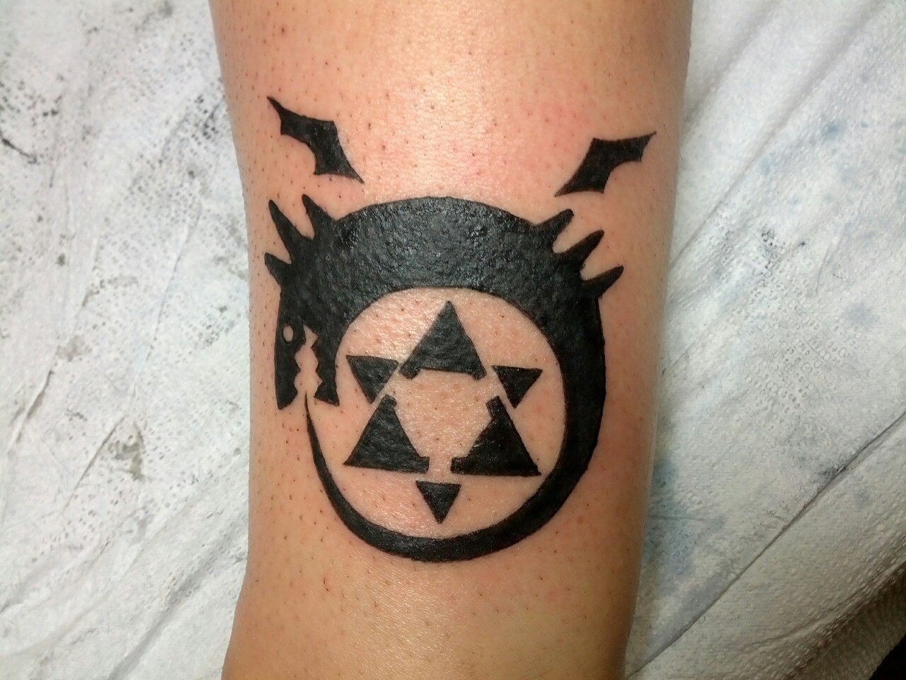 Squigglepoof Makes Art! — Full Metal Alchemist homunculus symbol tattoo! :D...