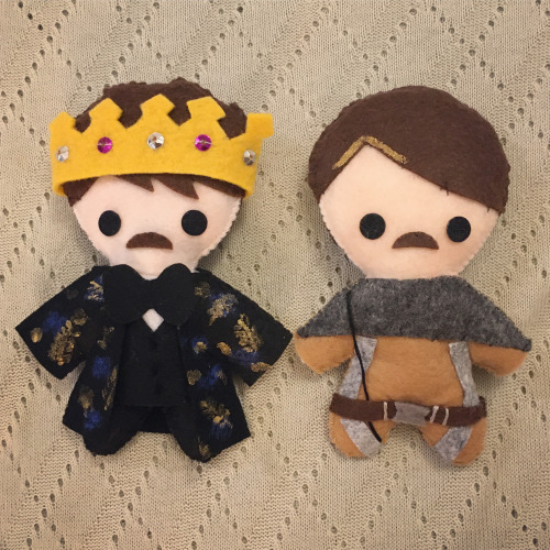 These two handsome lil plushie fellas were stitched today…Lots of Pedro Pascal plushies are i