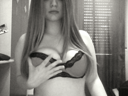 keep-that-dick-hard: Love to do this :) Kik : keepthatdickhard