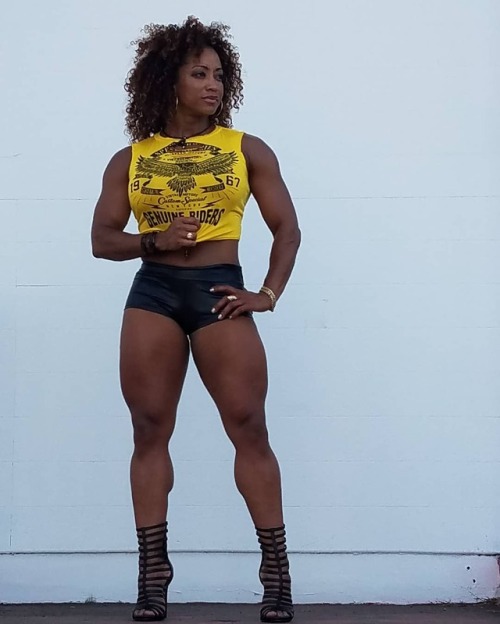 nimrodking15:bicepquadgirls:https://instagram.com/1baby_hulk/Gorgeous!