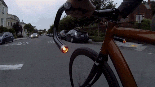 lacletaoficial:  veneziafixed:  Super speed and good idea :)  Buena idea