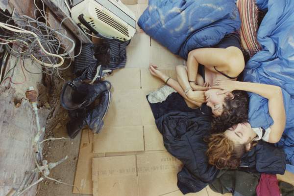 devidsketchbook:  Extraordinary photos of young hitchhikers and freight train hoppers