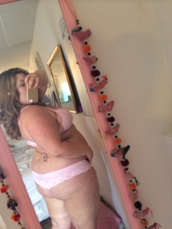 bbbw:  little-miss-fats:  Good girl gone