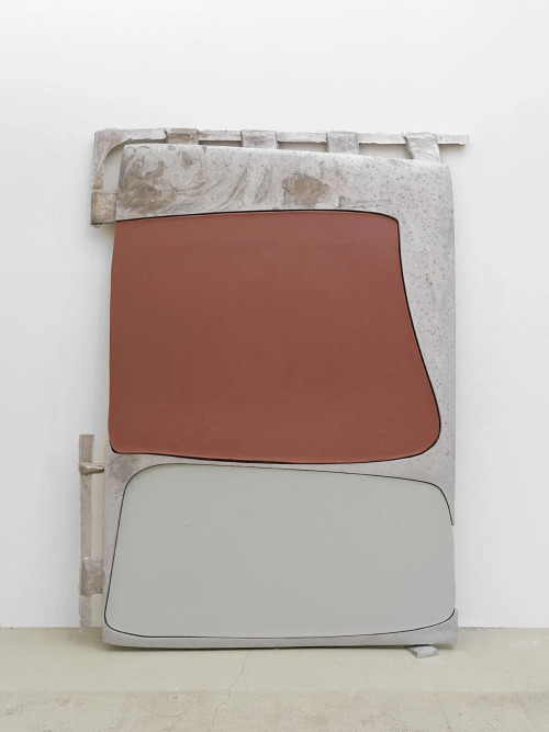 Nairy Baghramian, Coude à Coude, 2019