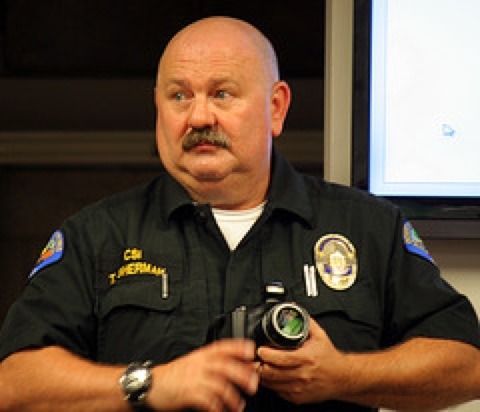 mark96o:  Sweet hot handsome adorable huggable detectiv police daddy bear mmmmmm