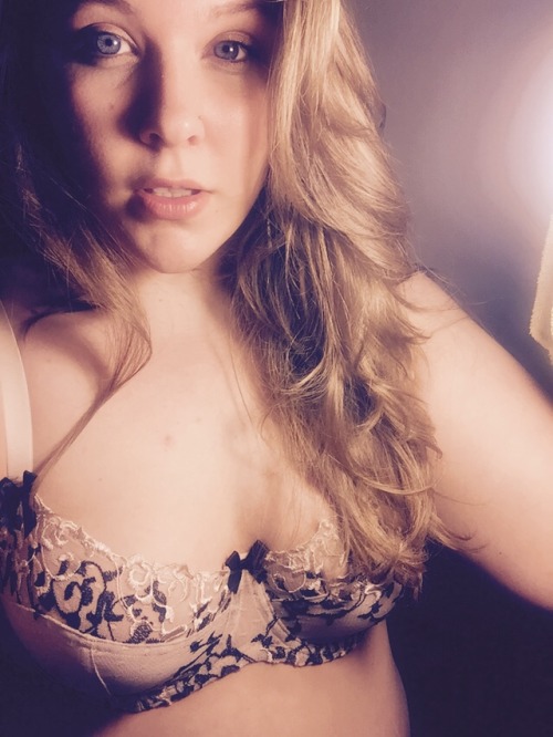 sierra-marie94: Some pics of me in a bra I’ve yet to wear! I hope you enjoy :) I love YOU You’