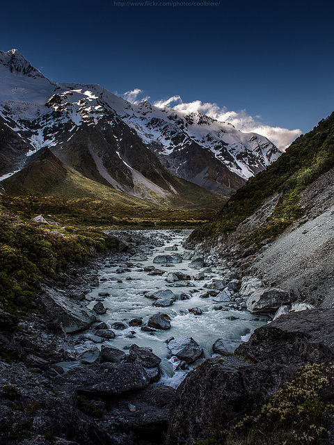 gravitationalbeauty:  melting by CoolbieRe porn pictures