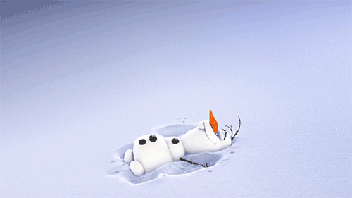 unapioggiadidelusioni:  im-dreamer-ma:  -io sono Olaf e amo i caldi abbracci-   ^-^  ✿  ❄️⛄️