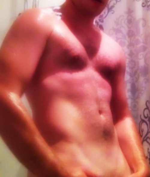 laurasguys:  Jack uk requested and vids of him here http://i.mobypicture.com/user/Britlad88/view/14260375 