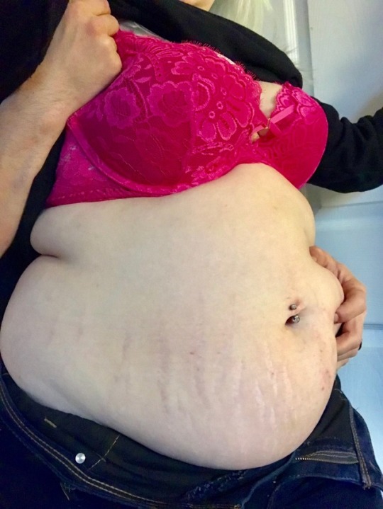 mychubbyqueen:  She looks so huge, and feels so soft 😍