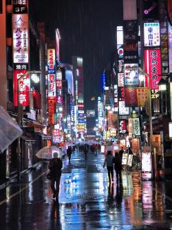 japanpix: Rainy Shinjuku. �