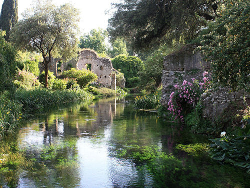 lilyandthemoorland:Ninfa garden (www.giardinodininfa.eu)