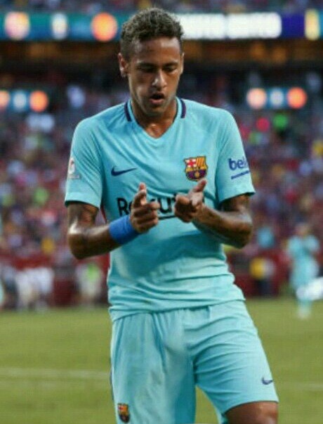 footbulging: Neymar