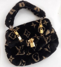 up2smthn: Limited Edition Louis Vuitton Papillon Mink Mini • ū,638.57