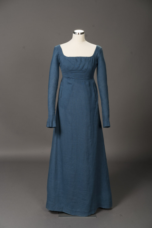 Costume designed by Eimer Ní Mhaoldomhnaigh for Anne Hathaway in Becoming Jane (2007)From the