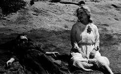 feudsource:What Ever Happened to Baby Jane? (1962) // Feud - Main Title Sequence (2017)