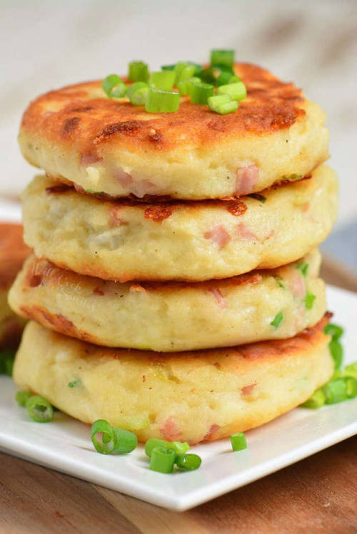 theindependentconservative: foodffs: Ham and Cheese Mashed Potato Cakes Follow for recipes Is this h