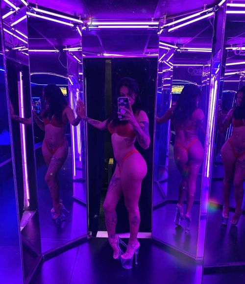 stripper-locker-room:  https://www.instagram.com/lucitedreams/