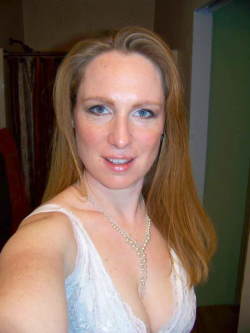 isvlad:  ifmommyonlyknew:  milfandselfshot:  Submission 391 Busty red headed milf  My mom may be a ginger but she is MY ginger  She is gorgeous!! 