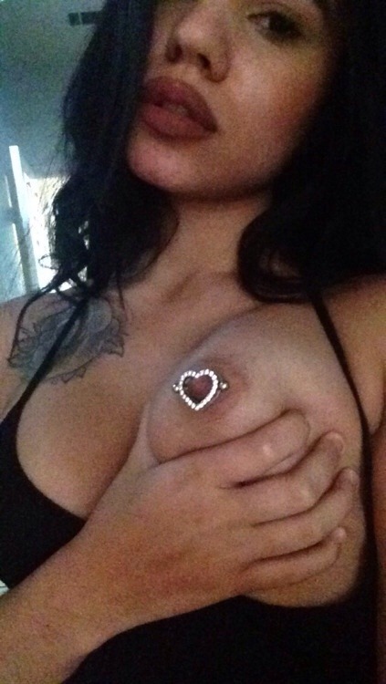 i Love Boobs Daily